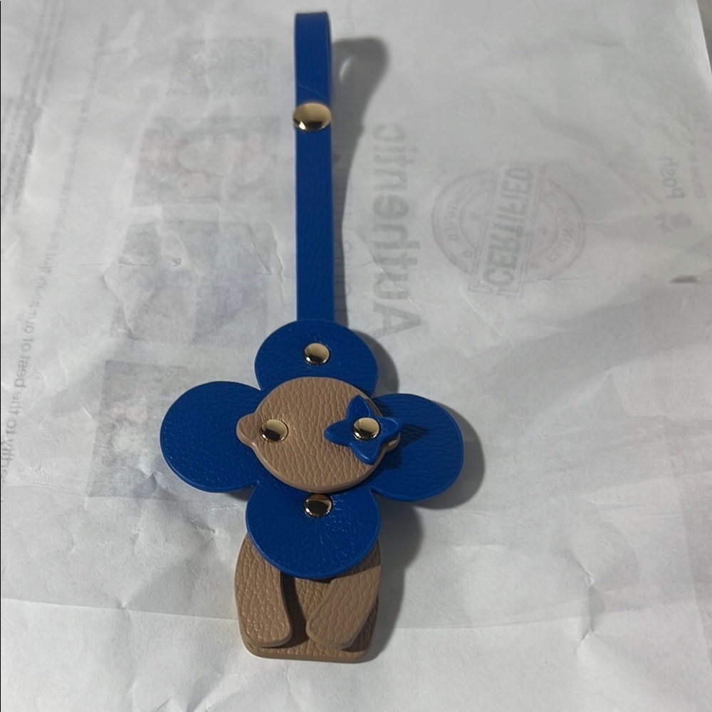 Louis Vuitton Vivienne Bag Charm. COA included. KK474 - Picture 4 of 4